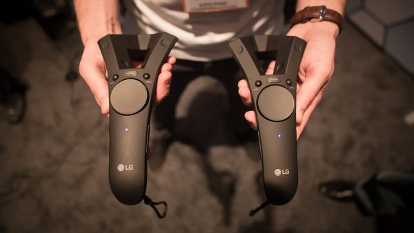 LG SteamVR headset controllers