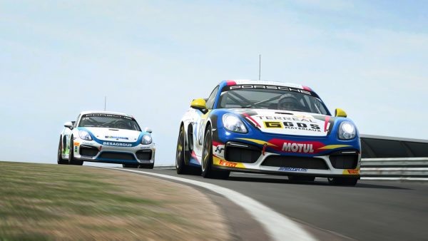 RaceRoom GT4 Patch 2