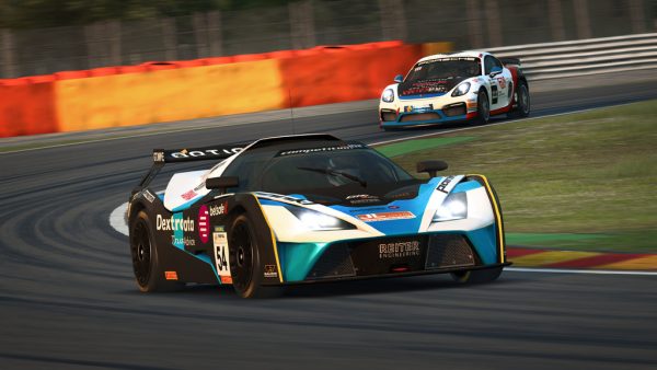 RaceRoom GT4 Patch 4