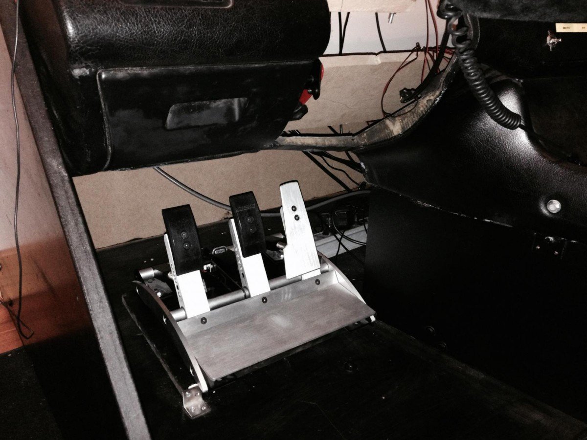 Sim Rig Sunday: BMW E46 Cockpit - Inside Sim Racing